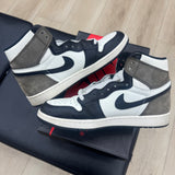 Jordan 1 Retro High Dark Mocha - Pre-Owned