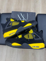 Jordan 4 Retro
Thunder (2023)-PREOWNED