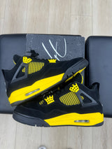 Jordan 4 Retro
Thunder (2023)-PREOWNED