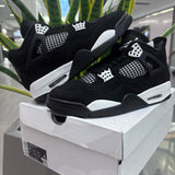 Jordan 4 Retro White Thunder - PRE-OWNED