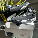 Jordan 4 Retro White Thunder - PRE-OWNED
